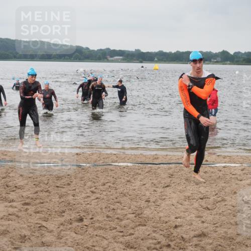 23.06.2024 - Viking Triathlon KatJ http://msf.ph/oto/6357579 23.06.2024 10:37:23 Schwimmen 43, 256, 304, 369, 416, 492 meine-sportfotos.de