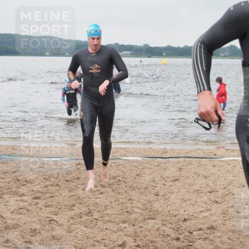23.06.2024 - Viking Triathlon KatJ http://msf.ph/oto/6357763 23.06.2024 10:37:40 Schwimmen 349, 360, 421, 462 meine-sportfotos.de