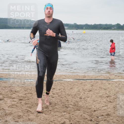 23.06.2024 - Viking Triathlon KatJ http://msf.ph/oto/6357776 23.06.2024 10:37:41 Schwimmen 349, 360, 421, 462 meine-sportfotos.de