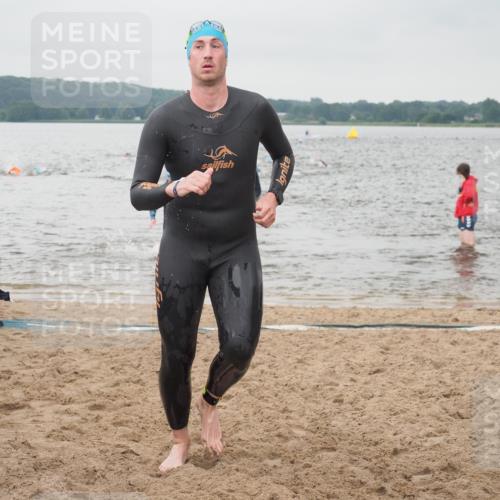 23.06.2024 - Viking Triathlon KatJ http://msf.ph/oto/6357779 23.06.2024 10:37:41 Schwimmen 349, 360, 421, 462 meine-sportfotos.de