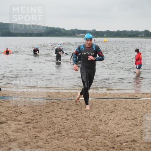 23.06.2024 - Viking Triathlon KatJ http://msf.ph/oto/6357801 23.06.2024 10:37:45 Schwimmen 421 meine-sportfotos.de