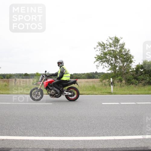 23.06.2024 - Viking Triathlon Michael Strokosch http://msf.ph/oto/6360791 23.06.2024 10:55:31 Radfahren 6, 16, 463, 619 meine-sportfotos.de