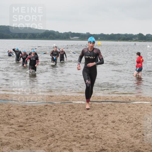 23.06.2024 - Viking Triathlon KatJ http://msf.ph/oto/6361021 23.06.2024 10:38:45 Schwimmen 303, 332, 382, 402 meine-sportfotos.de