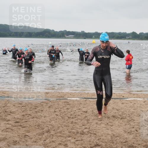 23.06.2024 - Viking Triathlon KatJ http://msf.ph/oto/6361029 23.06.2024 10:38:46 Schwimmen 303, 332, 402, 409 meine-sportfotos.de