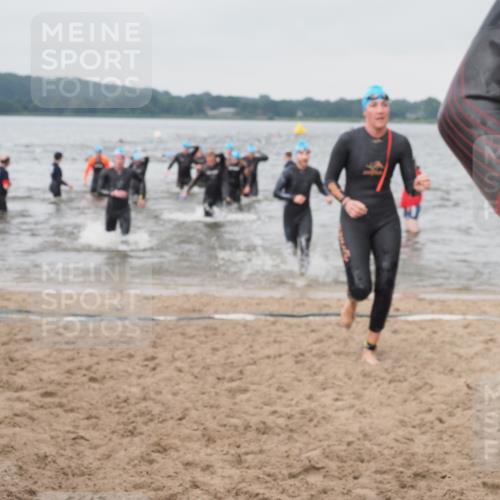 23.06.2024 - Viking Triathlon KatJ http://msf.ph/oto/6361128 23.06.2024 10:39:18 Schwimmen 26, 140, 383, 389, 415 meine-sportfotos.de