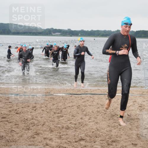 23.06.2024 - Viking Triathlon KatJ http://msf.ph/oto/6361133 23.06.2024 10:39:19 Schwimmen 26, 140, 383, 389, 415, 435 meine-sportfotos.de