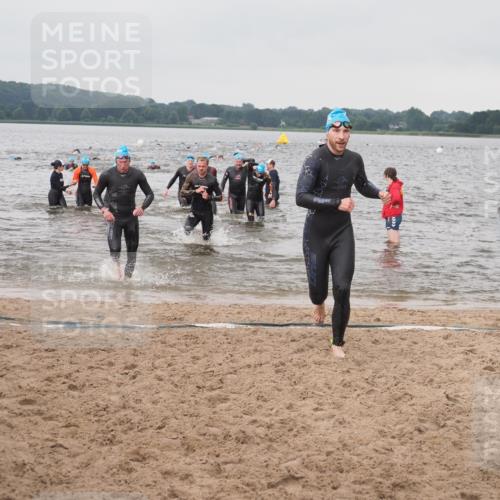 23.06.2024 - Viking Triathlon KatJ http://msf.ph/oto/6361137 23.06.2024 10:39:20 Schwimmen 26, 140, 383, 389, 415, 435 meine-sportfotos.de