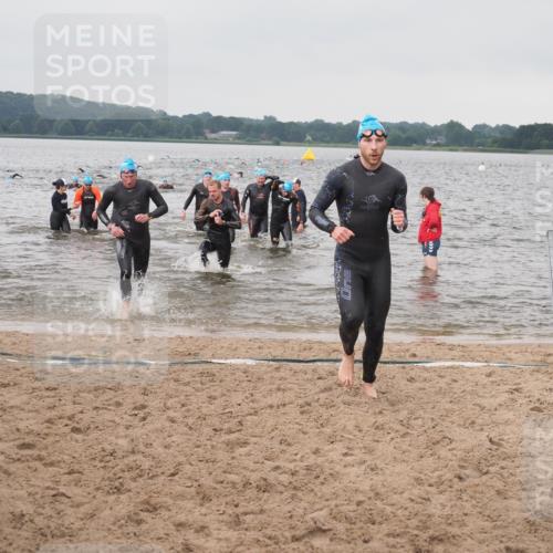 23.06.2024 - Viking Triathlon KatJ http://msf.ph/oto/6361138 23.06.2024 10:39:20 Schwimmen 26, 140, 383, 389, 415, 435 meine-sportfotos.de