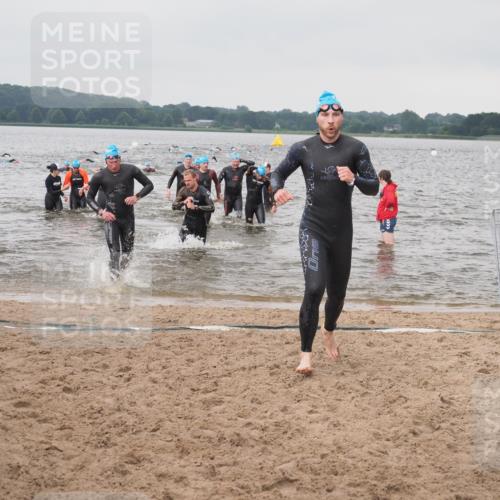 23.06.2024 - Viking Triathlon KatJ http://msf.ph/oto/6361139 23.06.2024 10:39:20 Schwimmen 26, 140, 383, 389, 415, 435 meine-sportfotos.de