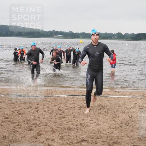 23.06.2024 - Viking Triathlon KatJ http://msf.ph/oto/6361140 23.06.2024 10:39:20 Schwimmen 26, 140, 383, 389, 415, 435 meine-sportfotos.de