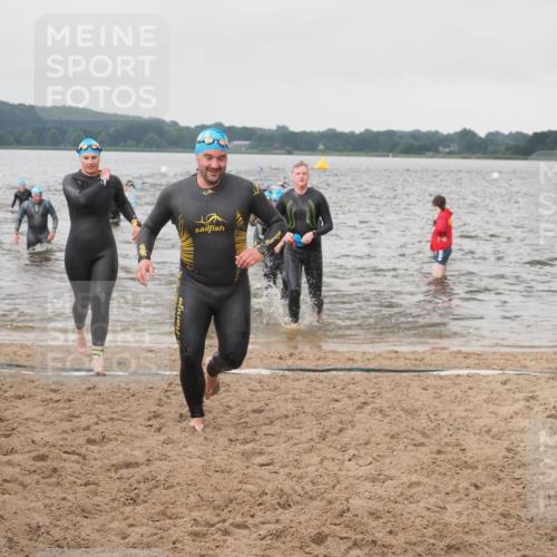 23.06.2024 - Viking Triathlon KatJ http://msf.ph/oto/6361284 23.06.2024 10:40:13 Schwimmen 24, 136, 204, 214, 230, 648 meine-sportfotos.de