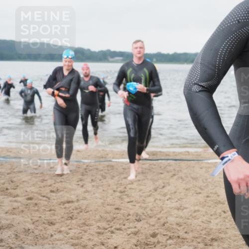 23.06.2024 - Viking Triathlon KatJ http://msf.ph/oto/6361303 23.06.2024 10:40:17 Schwimmen 24, 136, 146, 214, 230, 355, 445, 648 meine-sportfotos.de