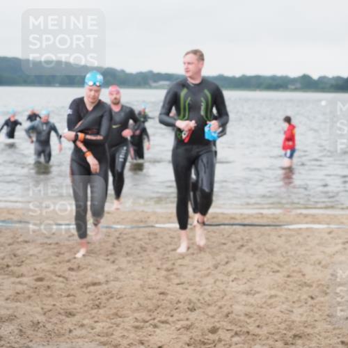 23.06.2024 - Viking Triathlon KatJ http://msf.ph/oto/6361305 23.06.2024 10:40:17 Schwimmen 24, 136, 146, 214, 230, 355, 445, 648 meine-sportfotos.de