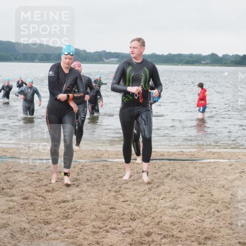 23.06.2024 - Viking Triathlon KatJ http://msf.ph/oto/6361306 23.06.2024 10:40:18 Schwimmen 24, 136, 146, 214, 230, 355, 445, 648 meine-sportfotos.de