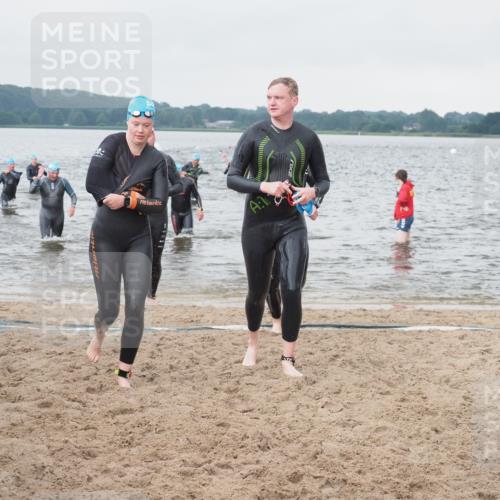 23.06.2024 - Viking Triathlon KatJ http://msf.ph/oto/6361307 23.06.2024 10:40:18 Schwimmen 24, 136, 146, 214, 230, 355, 445, 648 meine-sportfotos.de