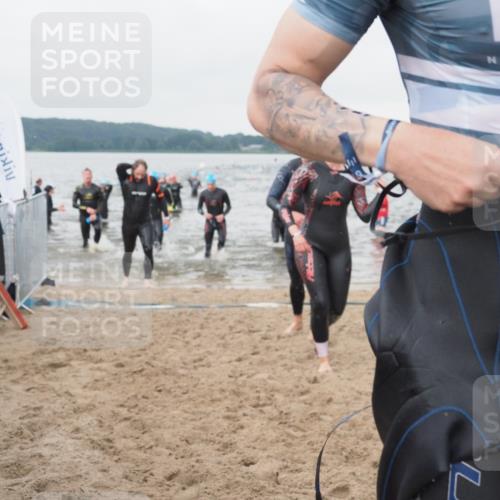 23.06.2024 - Viking Triathlon KatJ http://msf.ph/oto/6361490 23.06.2024 10:41:16 Schwimmen 38, 90, 135, 138, 167, 288, 344, 367, 450, 512 meine-sportfotos.de