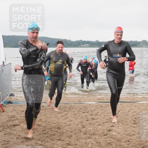 23.06.2024 - Viking Triathlon KatJ http://msf.ph/oto/6361707 23.06.2024 10:42:13 Schwimmen 27, 93, 133, 210, 320, 321, 437, 497, 522, 647 meine-sportfotos.de