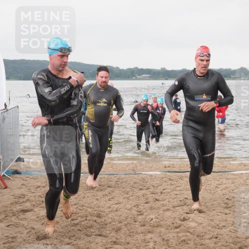 23.06.2024 - Viking Triathlon KatJ http://msf.ph/oto/6361709 23.06.2024 10:42:13 Schwimmen 27, 93, 133, 210, 320, 321, 437, 497, 522, 647 meine-sportfotos.de