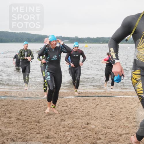 23.06.2024 - Viking Triathlon KatJ http://msf.ph/oto/6361743 23.06.2024 10:42:15 Schwimmen 27, 93, 133, 210, 271, 320, 321, 497, 522, 647 meine-sportfotos.de