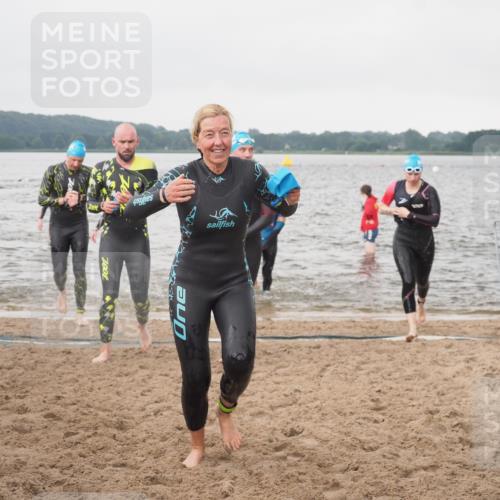 23.06.2024 - Viking Triathlon KatJ http://msf.ph/oto/6361751 23.06.2024 10:42:16 Schwimmen 27, 93, 133, 210, 271, 320, 321, 497, 522, 647 meine-sportfotos.de