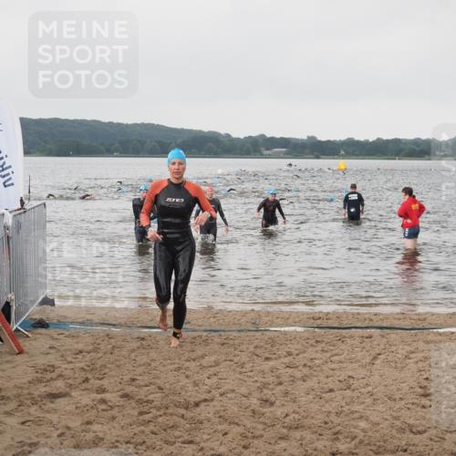 23.06.2024 - Viking Triathlon KatJ http://msf.ph/oto/6361847 23.06.2024 10:42:33 Schwimmen 115, 352, 639 meine-sportfotos.de