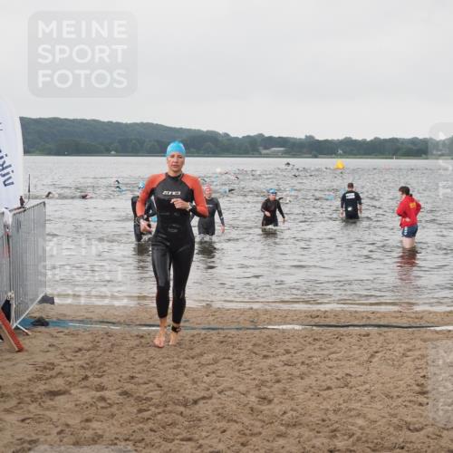 23.06.2024 - Viking Triathlon KatJ http://msf.ph/oto/6361850 23.06.2024 10:42:33 Schwimmen 115, 352, 639 meine-sportfotos.de