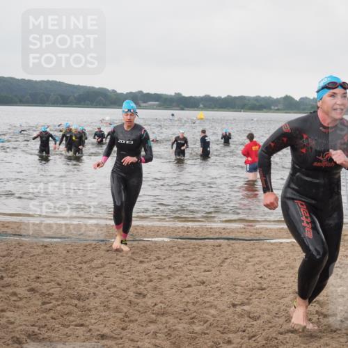 23.06.2024 - Viking Triathlon KatJ http://msf.ph/oto/6361917 23.06.2024 10:42:48 Schwimmen 390, 424 meine-sportfotos.de