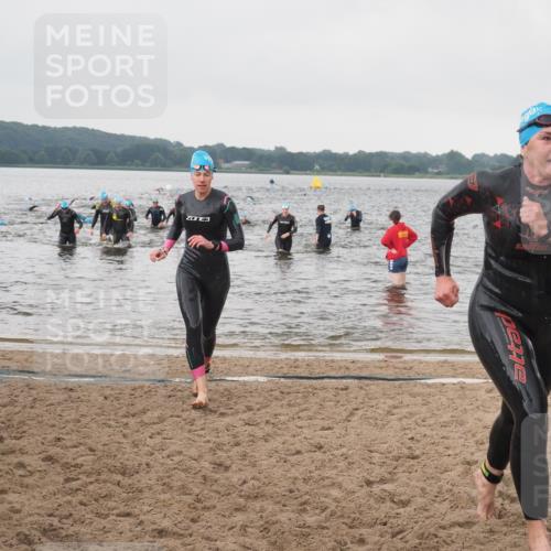 23.06.2024 - Viking Triathlon KatJ http://msf.ph/oto/6361919 23.06.2024 10:42:48 Schwimmen 390, 424 meine-sportfotos.de