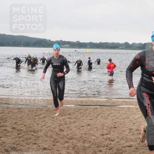 23.06.2024 - Viking Triathlon KatJ http://msf.ph/oto/6361921 23.06.2024 10:42:48 Schwimmen 390, 424 meine-sportfotos.de