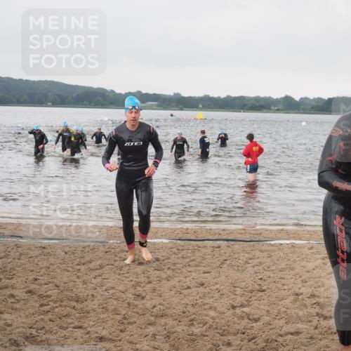 23.06.2024 - Viking Triathlon KatJ http://msf.ph/oto/6361923 23.06.2024 10:42:48 Schwimmen 390, 424 meine-sportfotos.de