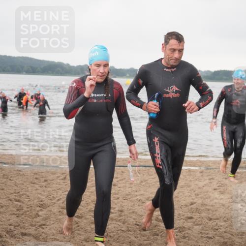 23.06.2024 - Viking Triathlon KatJ http://msf.ph/oto/6362382 23.06.2024 10:44:05 Schwimmen 52, 165, 166, 469 meine-sportfotos.de
