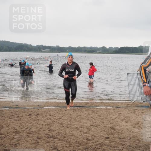 23.06.2024 - Viking Triathlon KatJ http://msf.ph/oto/6362488 23.06.2024 10:44:30 Schwimmen 77, 334, 509, 519 meine-sportfotos.de
