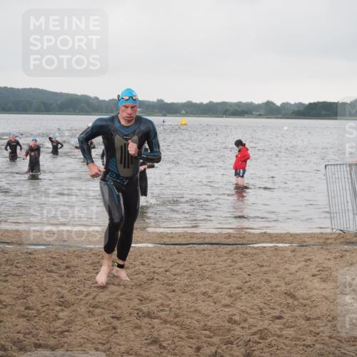 23.06.2024 - Viking Triathlon KatJ http://msf.ph/oto/6362515 23.06.2024 10:44:34 Schwimmen 35, 77, 334, 519 meine-sportfotos.de