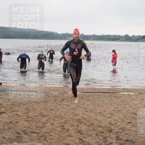 23.06.2024 - Viking Triathlon KatJ http://msf.ph/oto/6362663 23.06.2024 10:44:58 Schwimmen 184, 195, 284, 532, 649 meine-sportfotos.de