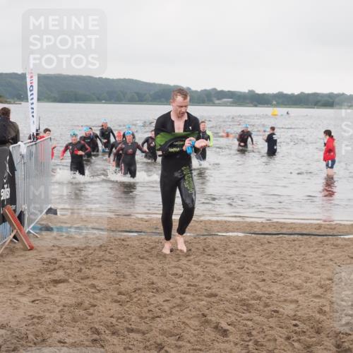 23.06.2024 - Viking Triathlon KatJ http://msf.ph/oto/6362738 23.06.2024 10:45:21 Schwimmen 375, 443, 480, 493, 652 meine-sportfotos.de