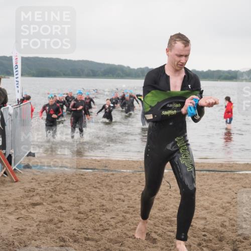 23.06.2024 - Viking Triathlon KatJ http://msf.ph/oto/6362743 23.06.2024 10:45:23 Schwimmen 267, 375, 380, 443, 480, 493, 495, 652 meine-sportfotos.de