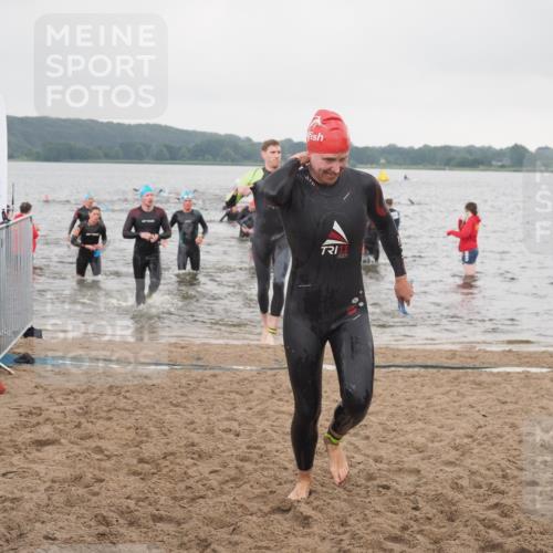 23.06.2024 - Viking Triathlon KatJ http://msf.ph/oto/6362776 23.06.2024 10:45:29 Schwimmen 54, 267, 343, 375, 380, 403, 443, 493, 495, 652 meine-sportfotos.de