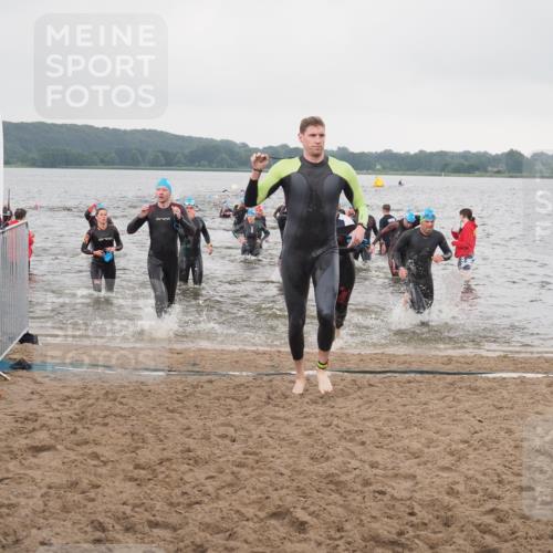 23.06.2024 - Viking Triathlon KatJ http://msf.ph/oto/6362778 23.06.2024 10:45:31 Schwimmen 54, 267, 274, 343, 375, 380, 403, 495, 506, 652 meine-sportfotos.de