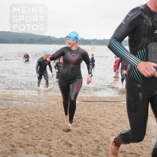 23.06.2024 - Viking Triathlon KatJ http://msf.ph/oto/6362820 23.06.2024 10:45:40 Schwimmen 54, 63, 220, 274, 343, 403, 430, 433, 506, 641 meine-sportfotos.de