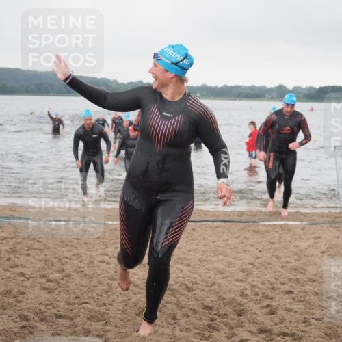 23.06.2024 - Viking Triathlon KatJ http://msf.ph/oto/6362823 23.06.2024 10:45:41 Schwimmen 54, 63, 220, 274, 343, 430, 433, 506, 641 meine-sportfotos.de