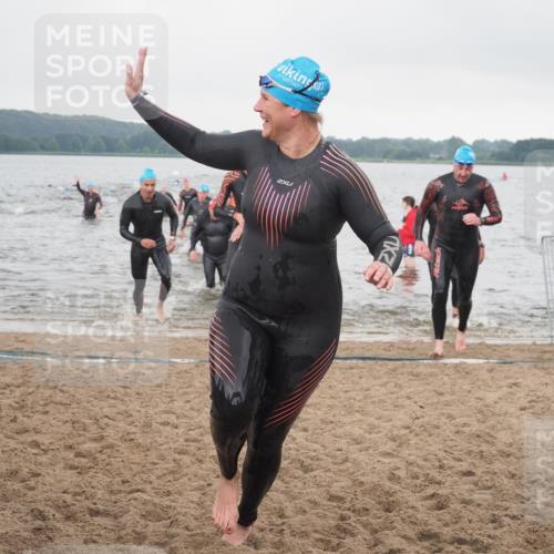 23.06.2024 - Viking Triathlon KatJ http://msf.ph/oto/6362824 23.06.2024 10:45:41 Schwimmen 54, 63, 220, 274, 343, 430, 433, 506, 641 meine-sportfotos.de