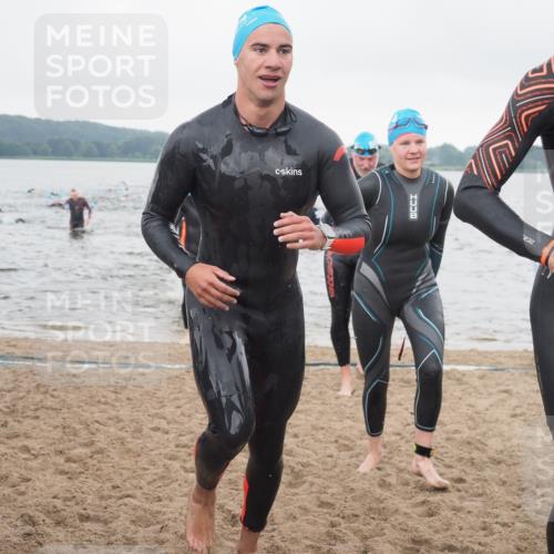 23.06.2024 - Viking Triathlon KatJ http://msf.ph/oto/6362843 23.06.2024 10:45:45 Schwimmen 63, 156, 220, 274, 395, 430, 433, 506, 641 meine-sportfotos.de