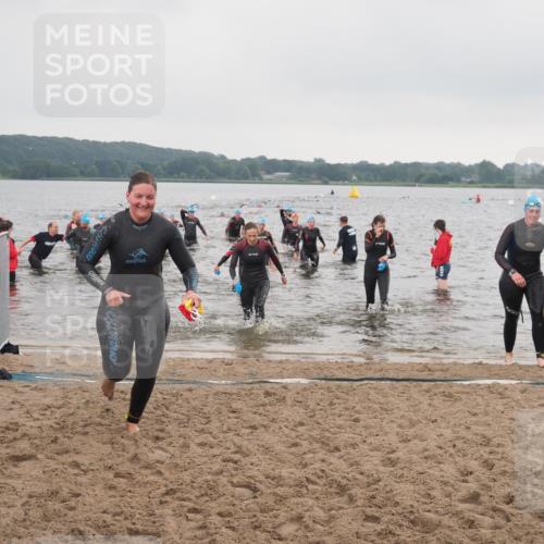 23.06.2024 - Viking Triathlon KatJ http://msf.ph/oto/6362970 23.06.2024 10:46:26 Schwimmen 46, 181, 199, 208, 398, 428, 606, 636 meine-sportfotos.de