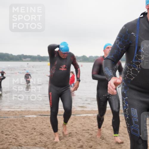 23.06.2024 - Viking Triathlon KatJ http://msf.ph/oto/6363061 23.06.2024 10:46:54 Schwimmen 74, 80, 169, 448, 459 meine-sportfotos.de