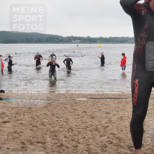 23.06.2024 - Viking Triathlon KatJ http://msf.ph/oto/6363065 23.06.2024 10:46:57 Schwimmen 80, 169, 281, 325, 459 meine-sportfotos.de