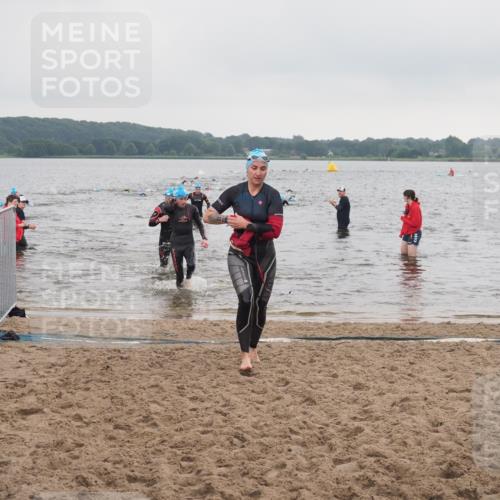 23.06.2024 - Viking Triathlon KatJ http://msf.ph/oto/6363074 23.06.2024 10:47:02 Schwimmen 80, 281, 325 meine-sportfotos.de