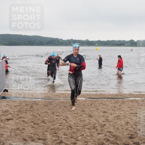 23.06.2024 - Viking Triathlon KatJ http://msf.ph/oto/6363075 23.06.2024 10:47:02 Schwimmen 80, 281, 325 meine-sportfotos.de