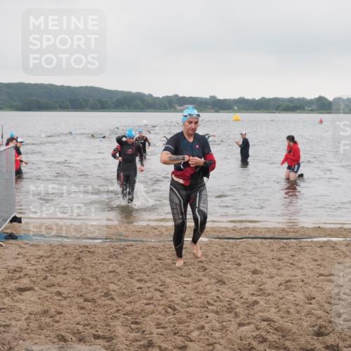 23.06.2024 - Viking Triathlon KatJ http://msf.ph/oto/6363076 23.06.2024 10:47:02 Schwimmen 80, 281, 325 meine-sportfotos.de