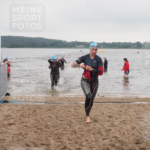 23.06.2024 - Viking Triathlon KatJ http://msf.ph/oto/6363077 23.06.2024 10:47:03 Schwimmen 80, 281, 325 meine-sportfotos.de