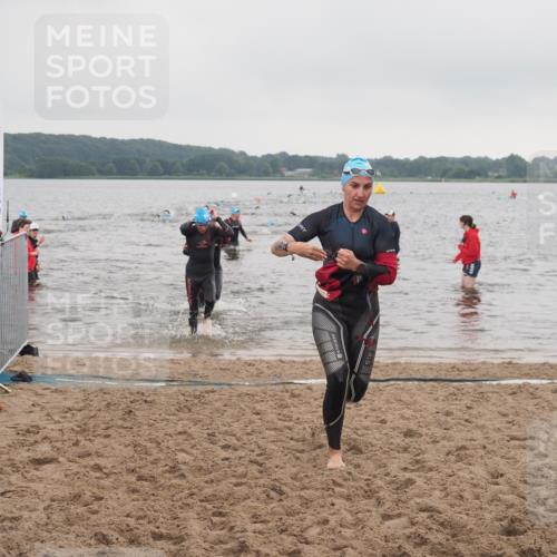 23.06.2024 - Viking Triathlon KatJ http://msf.ph/oto/6363078 23.06.2024 10:47:03 Schwimmen 80, 281, 325 meine-sportfotos.de
